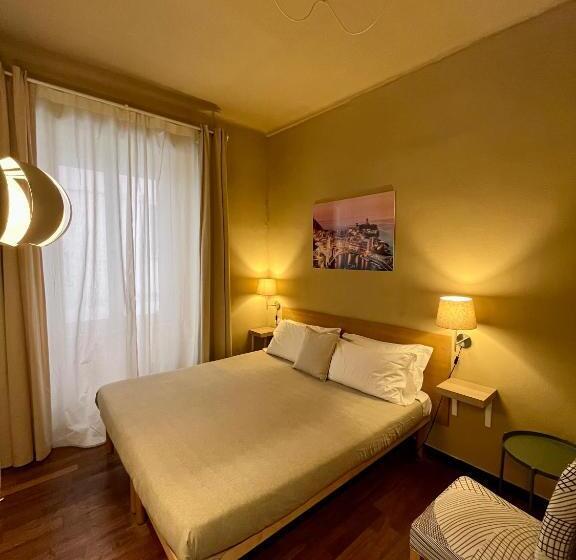 غرفة قياسية, Mama