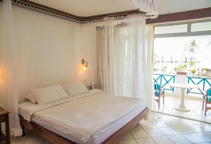 آپارتمان لوکس 2 خوابه, Nyali Beach Holiday Resort