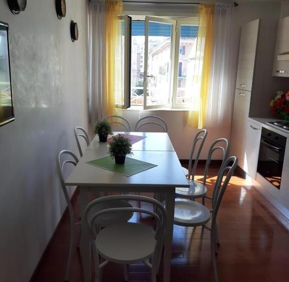 חדר סטנדרט יחיד עם מרפסת, Di Fronte Alla Cupola