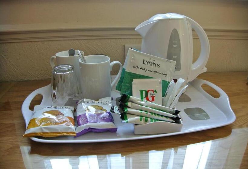 패밀리 룸, Fairlawns Guest House