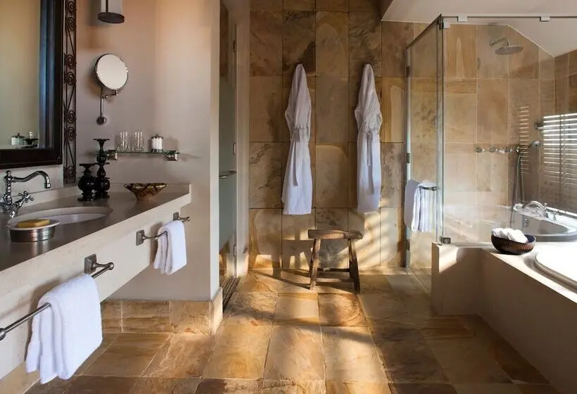 سوئیت با چشمانداز, Four Seasons Safari Lodge Serengeti