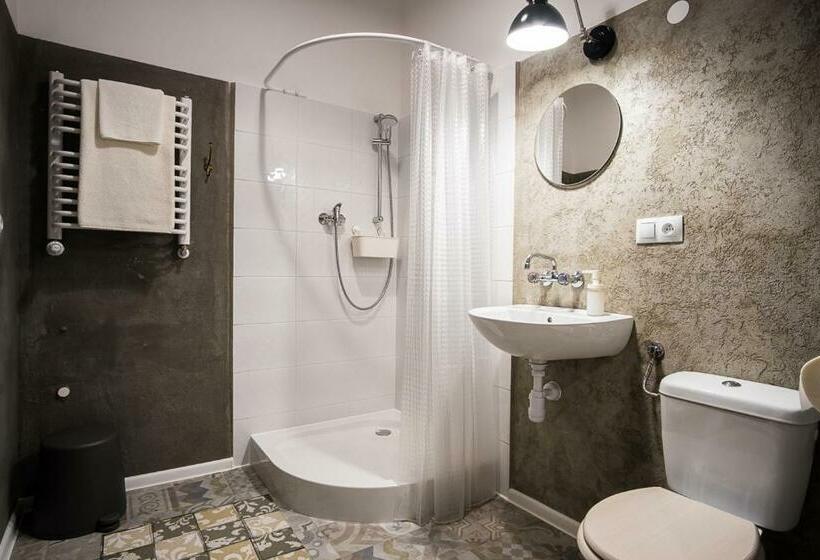 带1个卧室的带阳台的公寓, Hostel Likehome