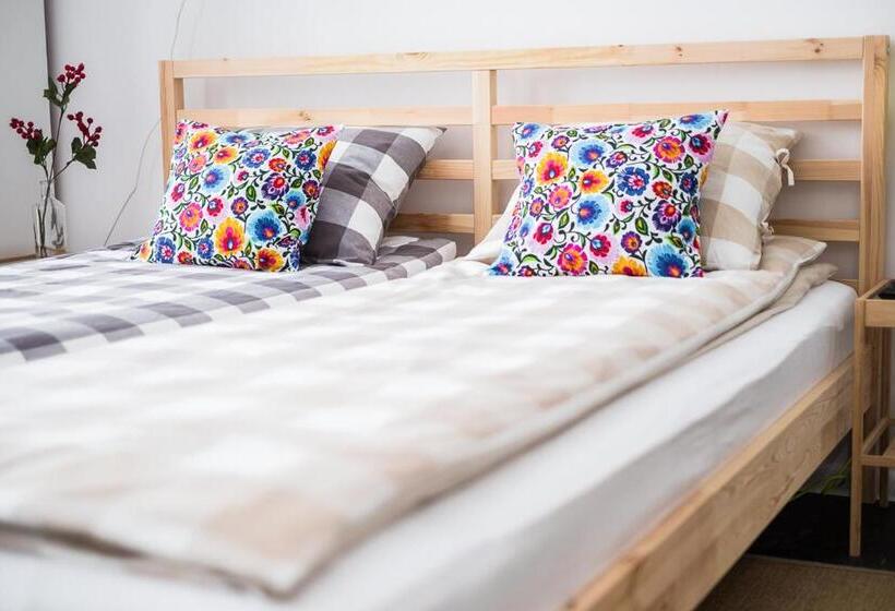 Апартаменты 1 Спальня с Балконом, Hostel Likehome