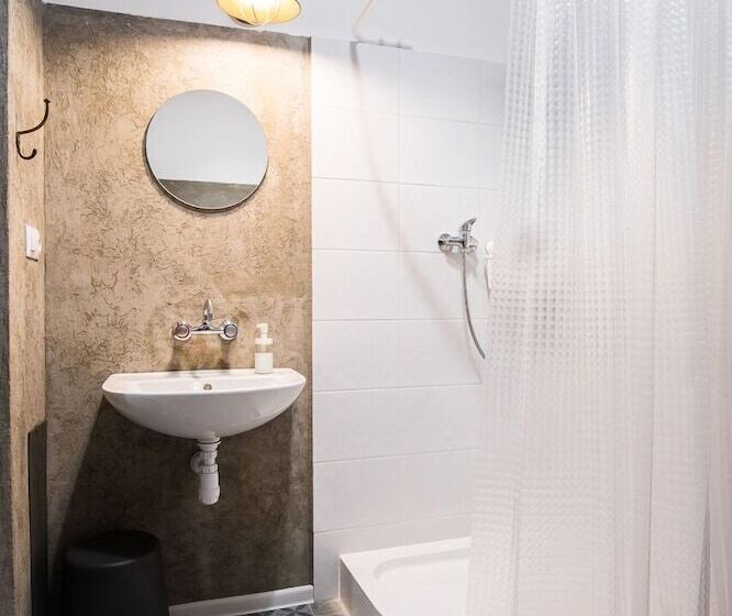 标准间, Hostel Likehome