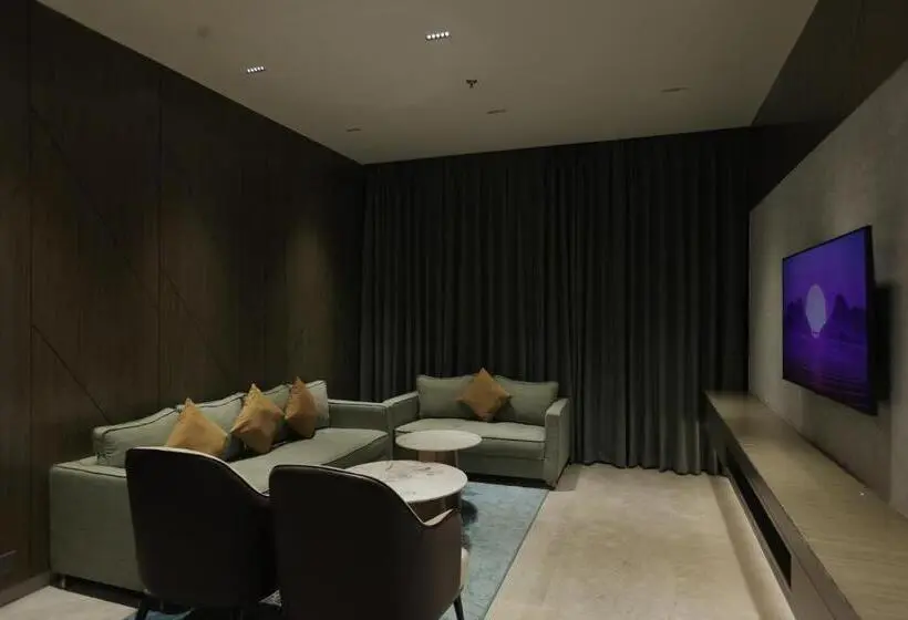 ジュニアスイート, Palm Springs Resort