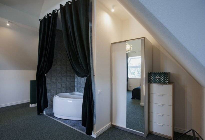 ハイドロマッサージバス付きスイート, Bogorodsk Ekotel & Spa