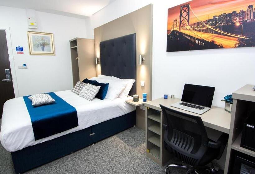 חדר סופריור, Abbey