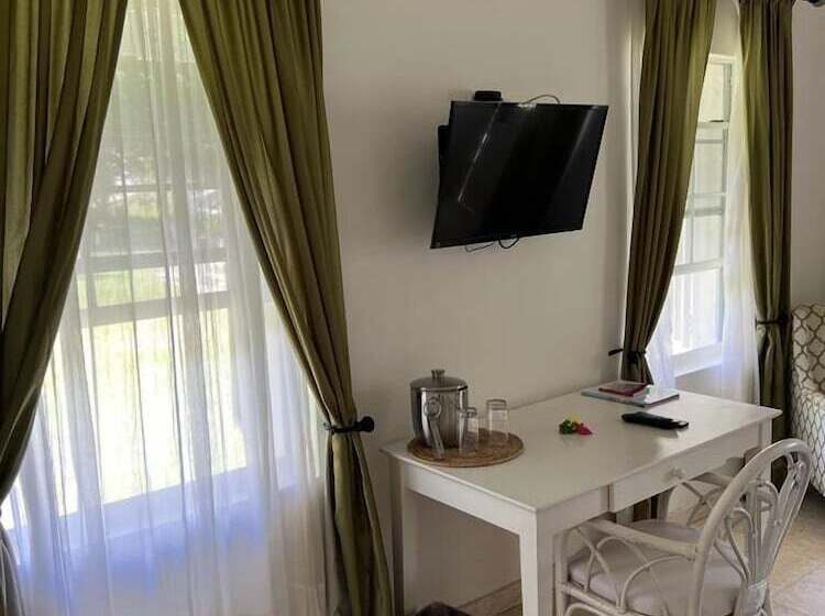 سوئیت با تخت بزرگ, Bequia Plantation