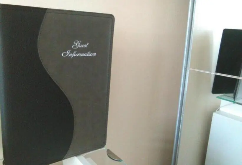 Standard-huone Jaettu Kylpyhuone, Bianca S House Hotel Heathrow Airport
