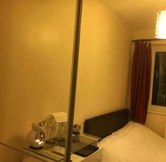 Standard-huone, Bianca S House Hotel Heathrow Airport