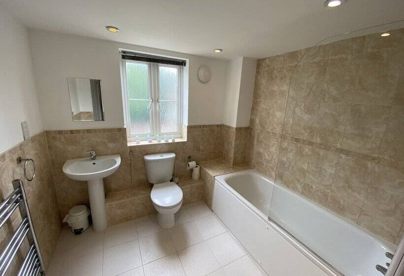 Апартаменты 1 Спальня, Buckingham Guest House For Contractors