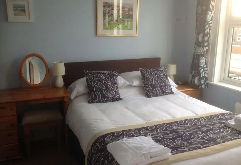 Standard-huone Parivuode, By The Sea Bed And Breakfast