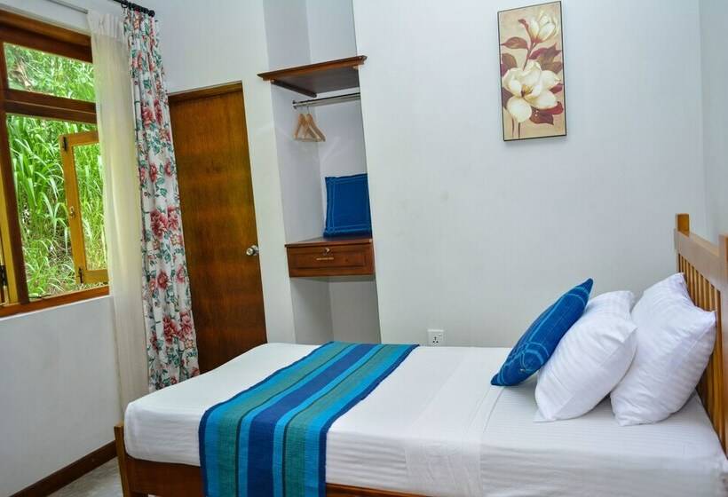 スタンダードシングルルーム, Camarin Residence