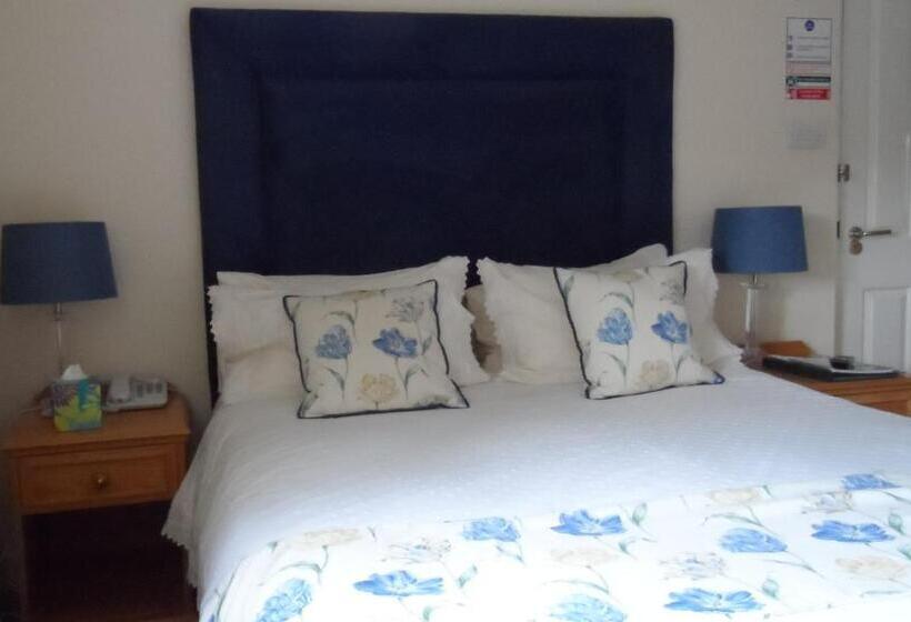 스탠다드 룸, Charles House Windsor Castle