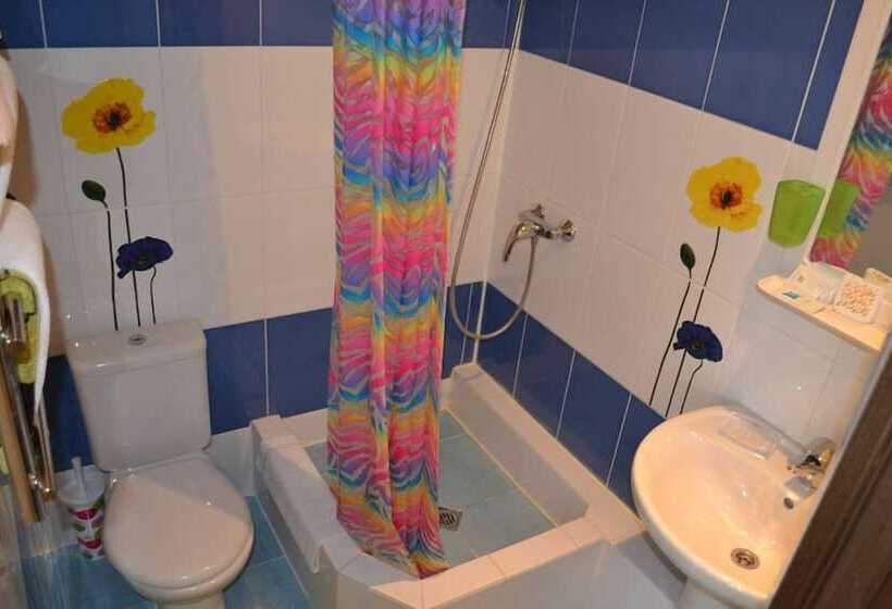 패밀리 스튜디오, Irena