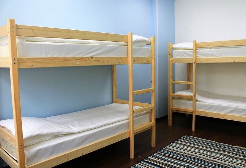 מיטה בחדר משותף, Karlov Most Hostel