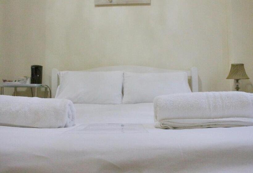 غرفة قياسية حمام مشترك, Namaste Palace