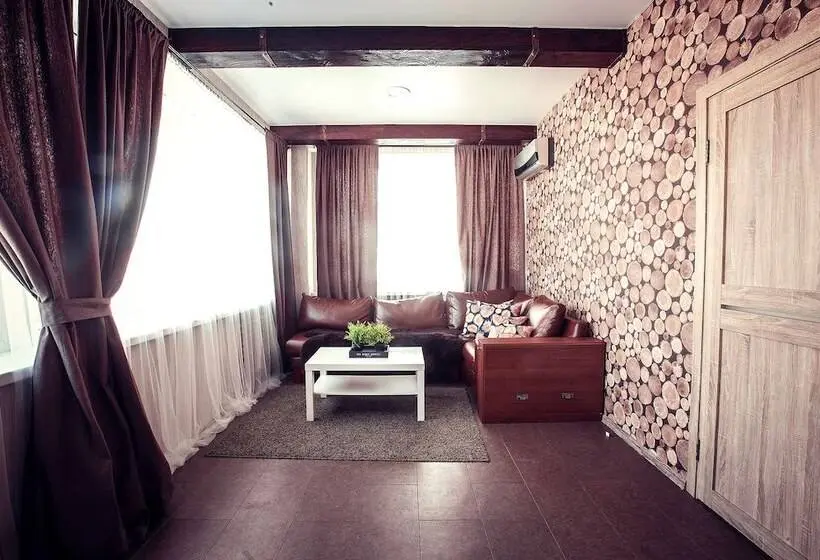 سوییت لوکس, Park Hotel Shishka