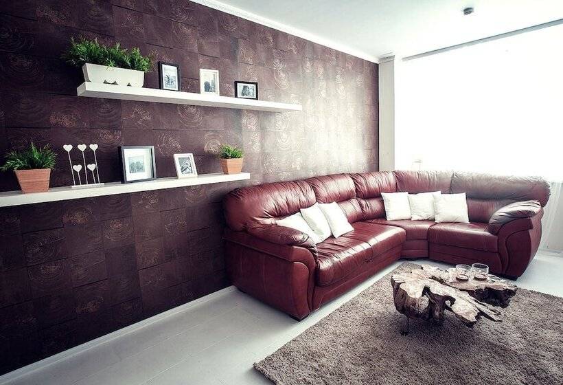 سوییت لوکس, Park Hotel Shishka