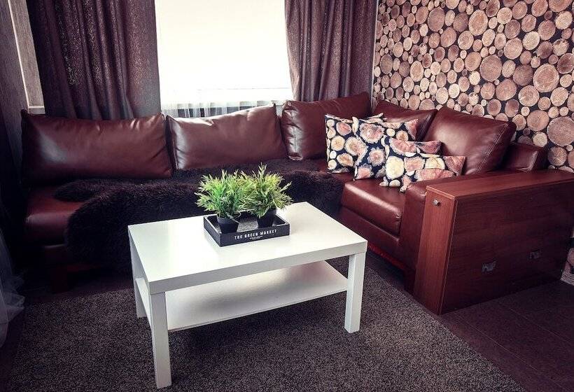 سوییت لوکس, Park Hotel Shishka