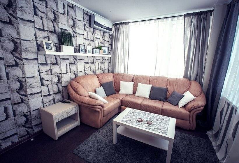 سوییت لوکس, Park Hotel Shishka