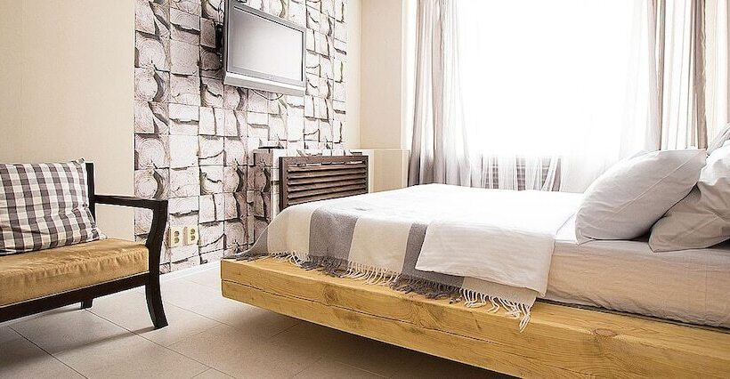 سوییت, Park Hotel Shishka