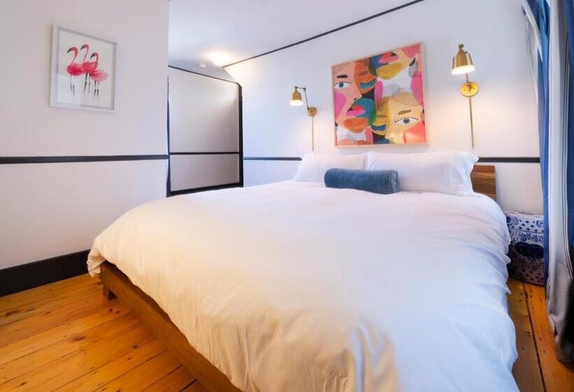 جناح سوبيريور, Addison Choate