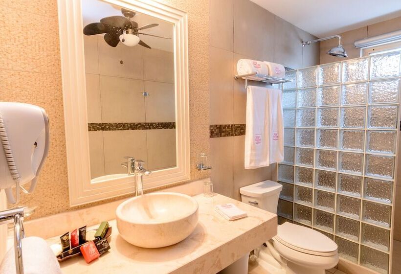 디럭스 스위트 킹 침대, Boutique Real San Juan Center