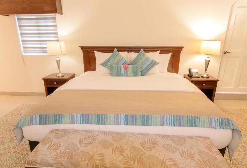 패밀리 스위트, Boutique Real San Juan Center