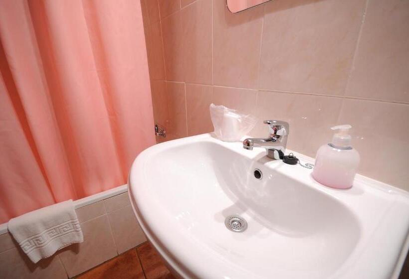 스탠다드 트리플 룸, Dom Carlos I