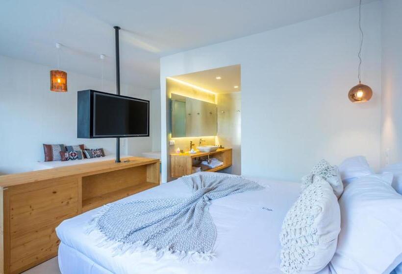 Люкс с гидромассажем, Dreambox Mykonos Suites