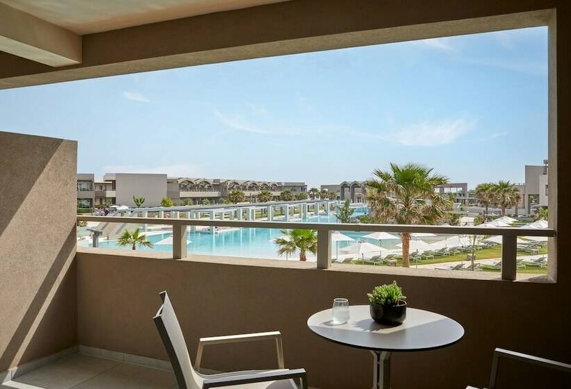 Номер Классический Вид на Бассейн, Euphoria Resort  All Inclusive