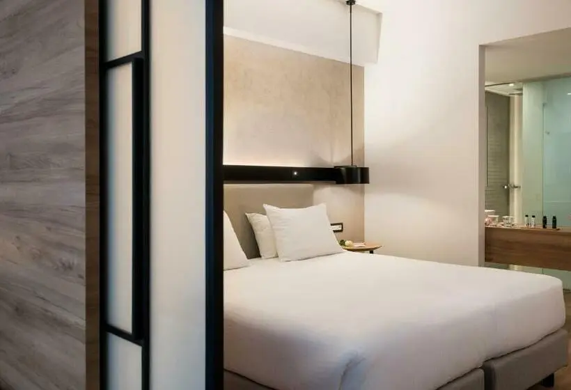 Juniorsviitti Allasnäkymä, Euphoria Resort  All Inclusive
