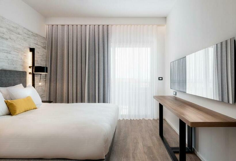 جناح مطلّ علي حمام السباحة, Euphoria Resort  All Inclusive