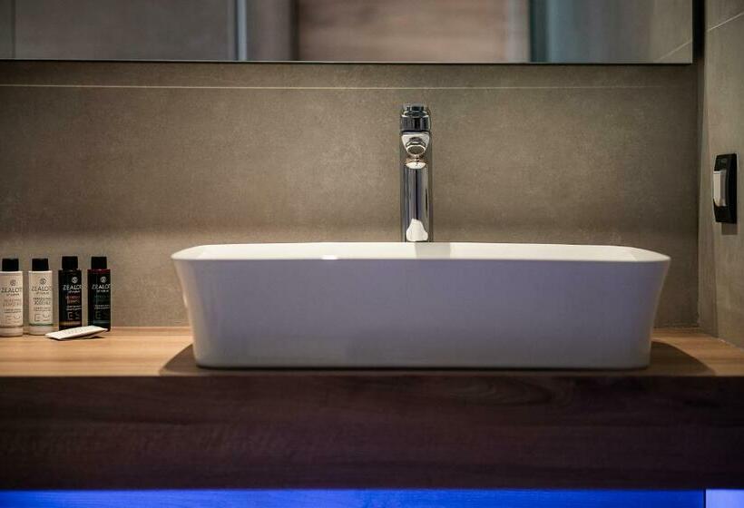 جناح ذو إطلالة جانبية على البحر, Euphoria Resort  All Inclusive