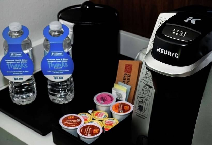 חדר פרמיום, Hilton Garden Inn Dallas  At Hurst Conference Center