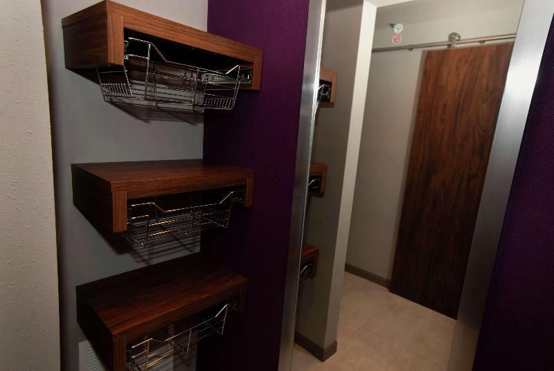 מיטת קינג בסוויטה, Hilton Garden Inn Dallas  At Hurst Conference Center