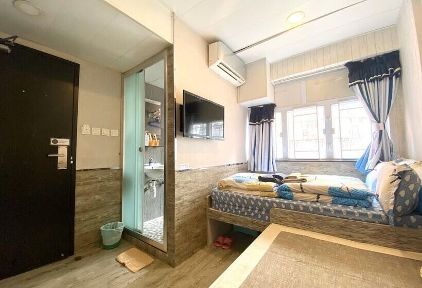 اتاق لوکس خانوادگی, Hong Kong Hostel