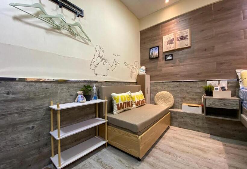 اتاق کلاسیک چهارنفره, Hong Kong Hostel