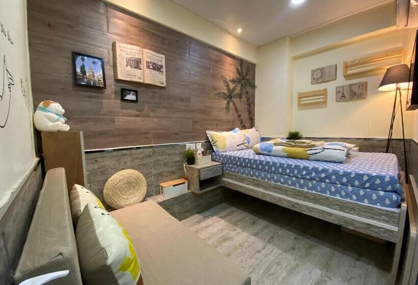 اتاق کلاسیک چهارنفره, Hong Kong Hostel