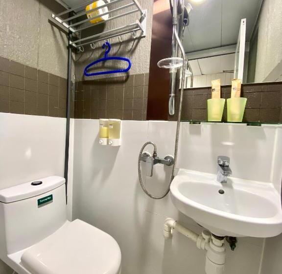 اتاق لوکس با چشم‌انداز شهر, Hong Kong Hostel