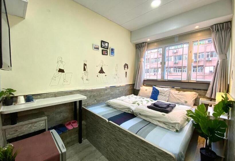 اتاق لوکس با چشم‌انداز شهر, Hong Kong Hostel