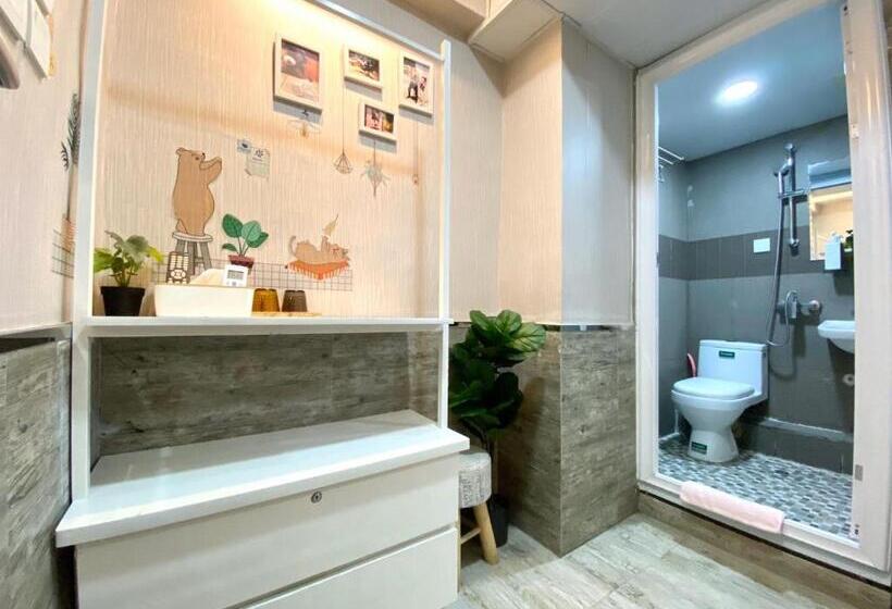 اتاق لوکس, Hong Kong Hostel