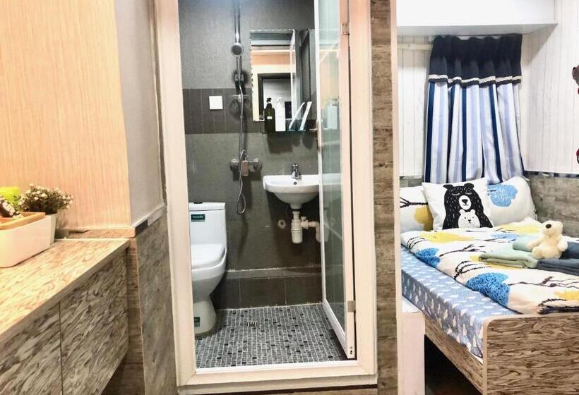 اتاق لوکس, Hong Kong Hostel