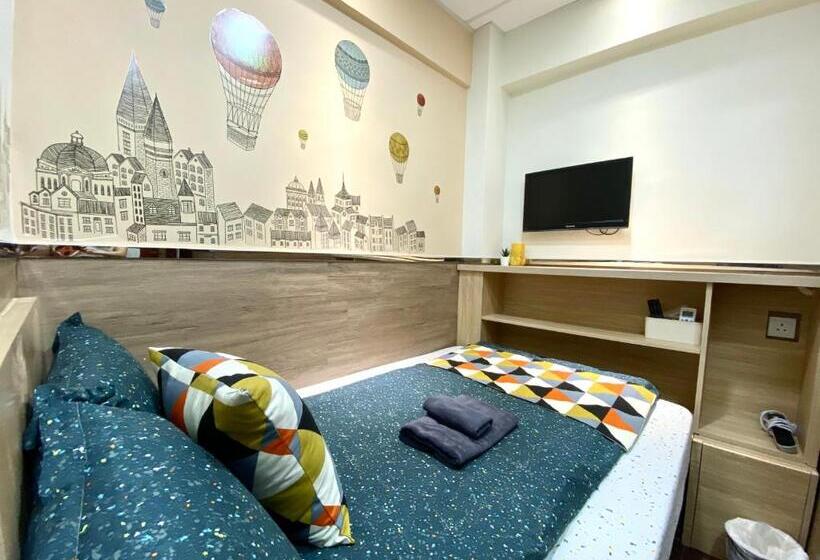 اتاق استاندارد یک نفره, Hong Kong Hostel