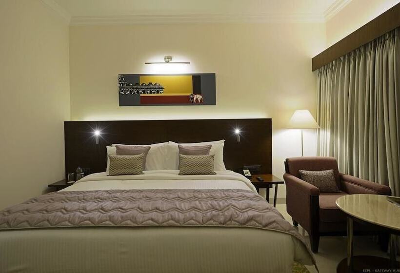 침실 1개 이그제큐티브 아파트, Naveen