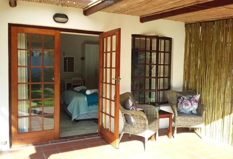 ファミリールーム, Outeniqua Enroute