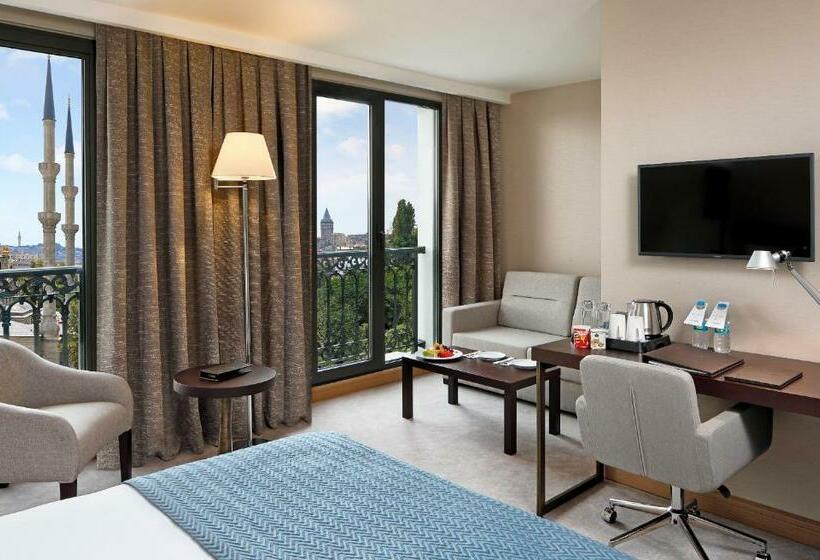 اتاق لوکس, Port Bosphorus