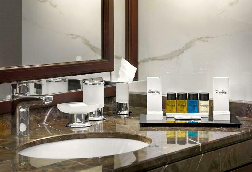 اتاق لوکس, Port Bosphorus