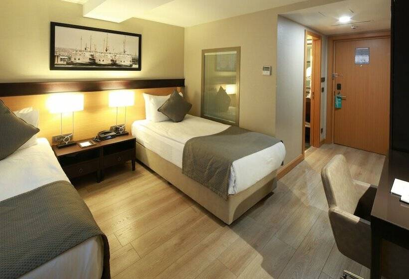 اتاق لوکس, Port Bosphorus